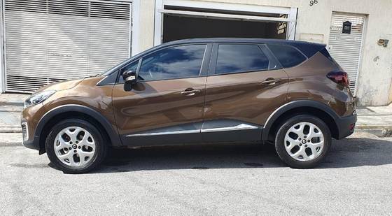 RENAULT CAPTUR 1.6 16V SCE FLEX LIFE X-TRONIC RENAULT CAPTUR 1.6 16V SCE FLEX LIFE X-TRONIC